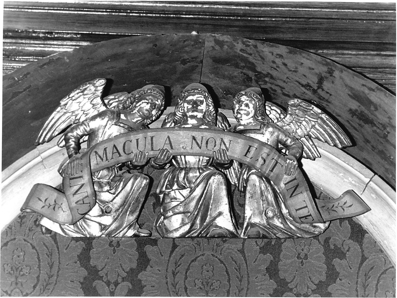 angeli reggicartiglio (rilievo, opera isolata) - bottega lombarda (fine/inizio secc. XV/ XVI)