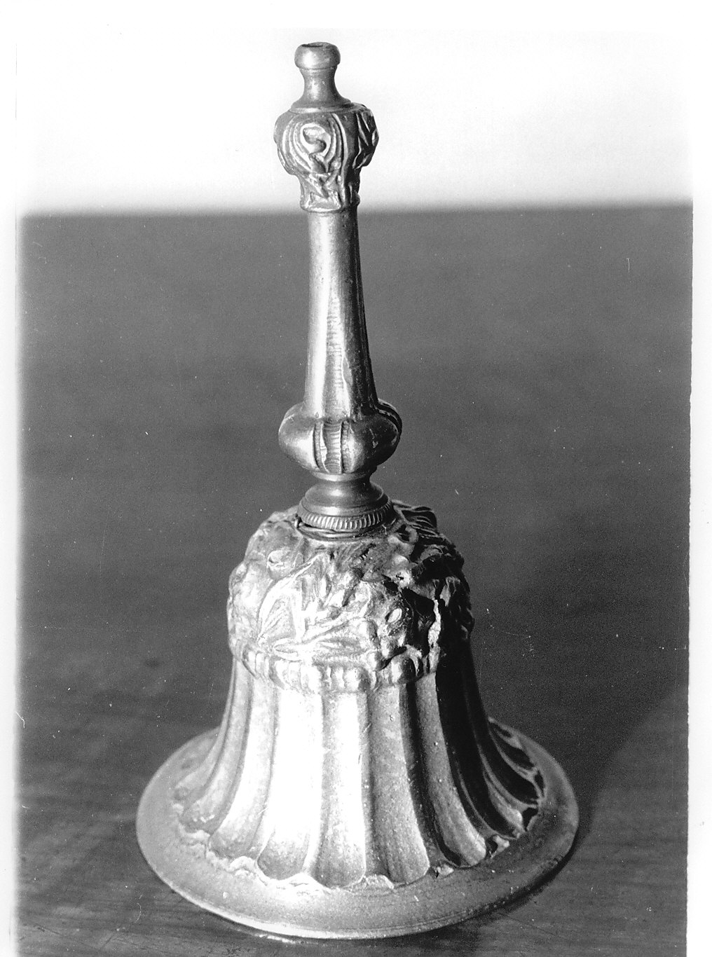 campanello, opera isolata - bottega lombarda (sec. XIX)