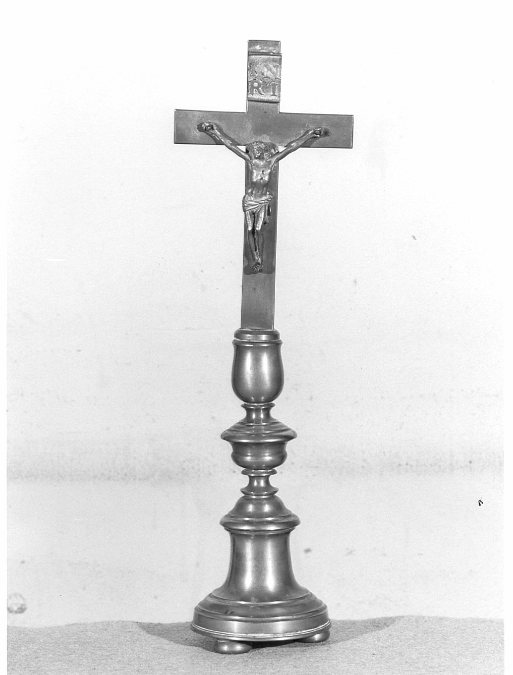 croce d'altare, coppia - bottega lombarda (prima metà sec. XIX)