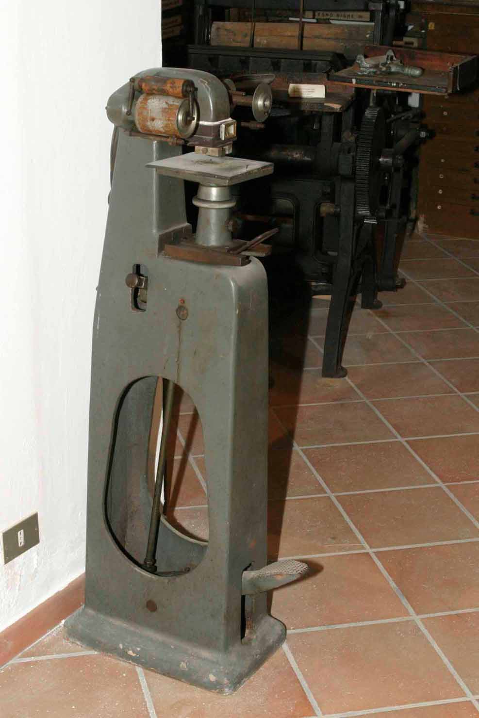 stampatrice a caldo - produzione marchigiana (secc. XIX/ XX)