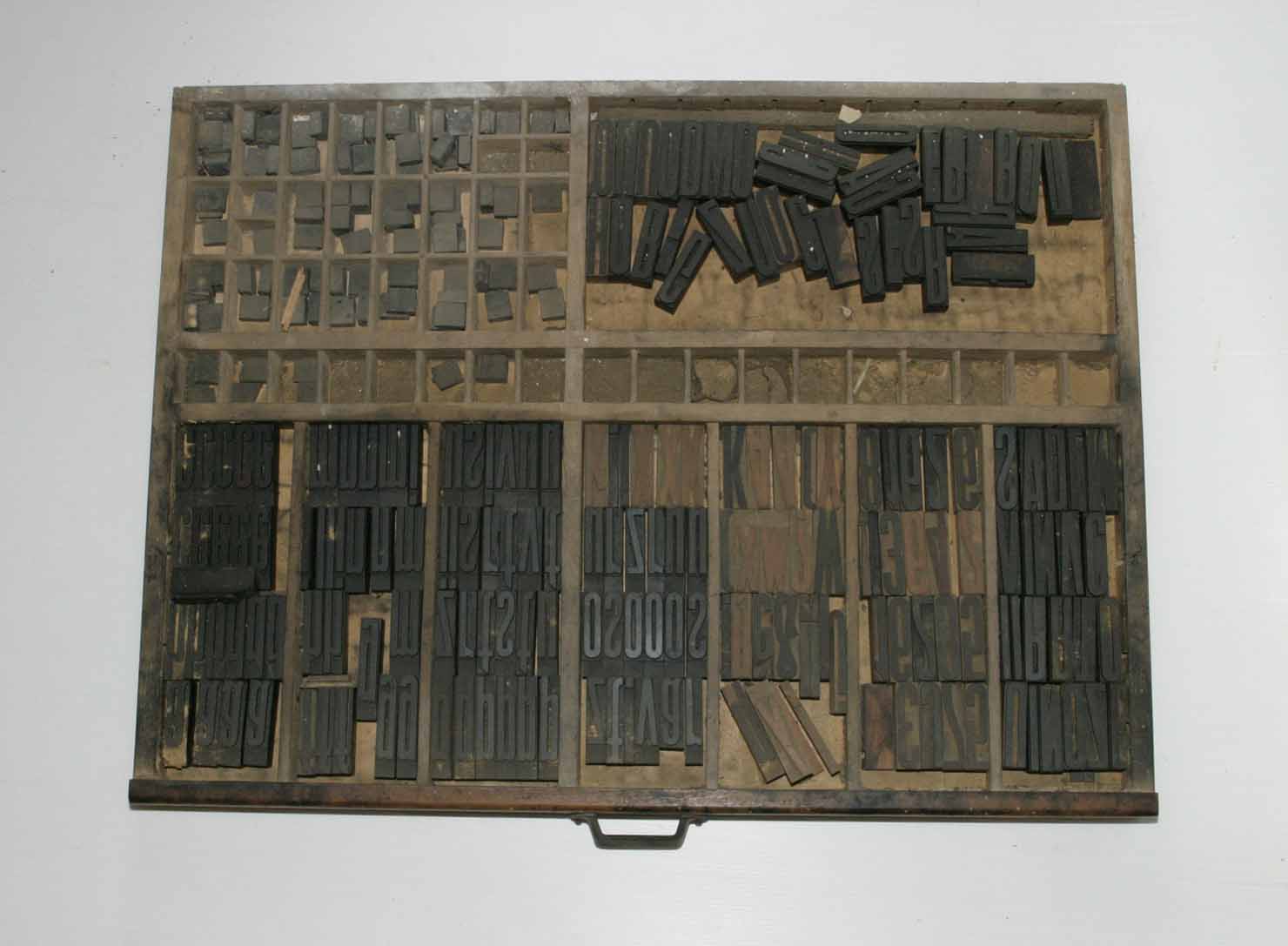 cassa tipografica, Legno 15 righe - produzione marchigiana (secc. XIX/ XX)