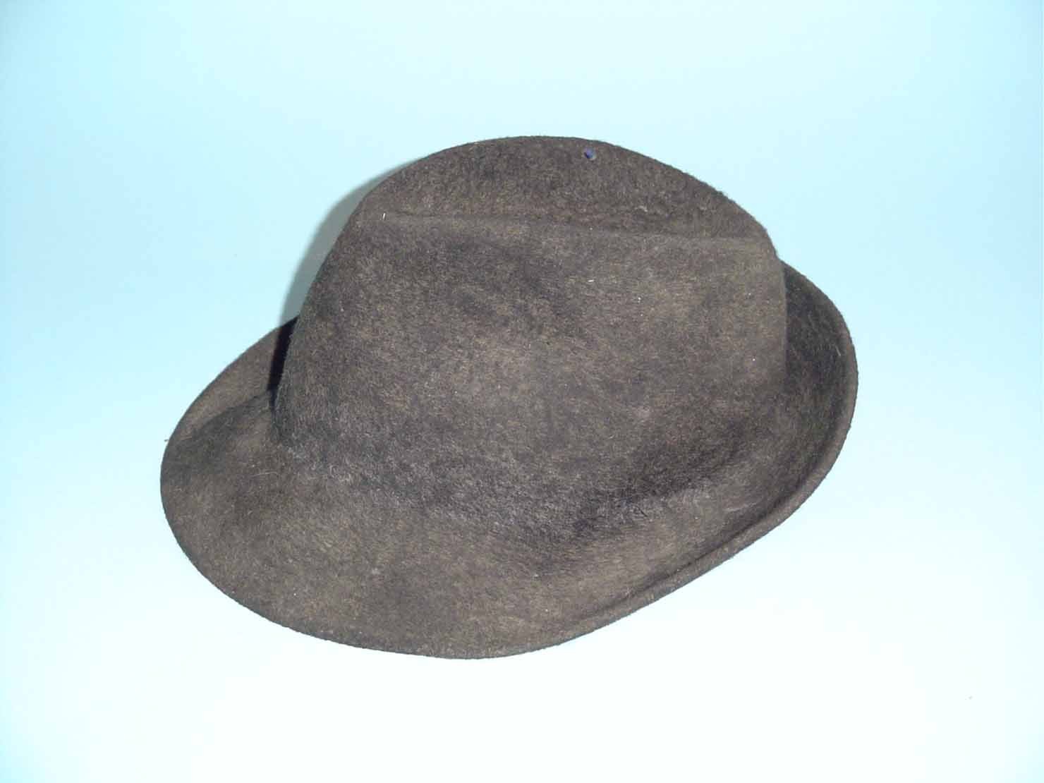 cappello - produzione marchigiana (sec. XX prima metà)