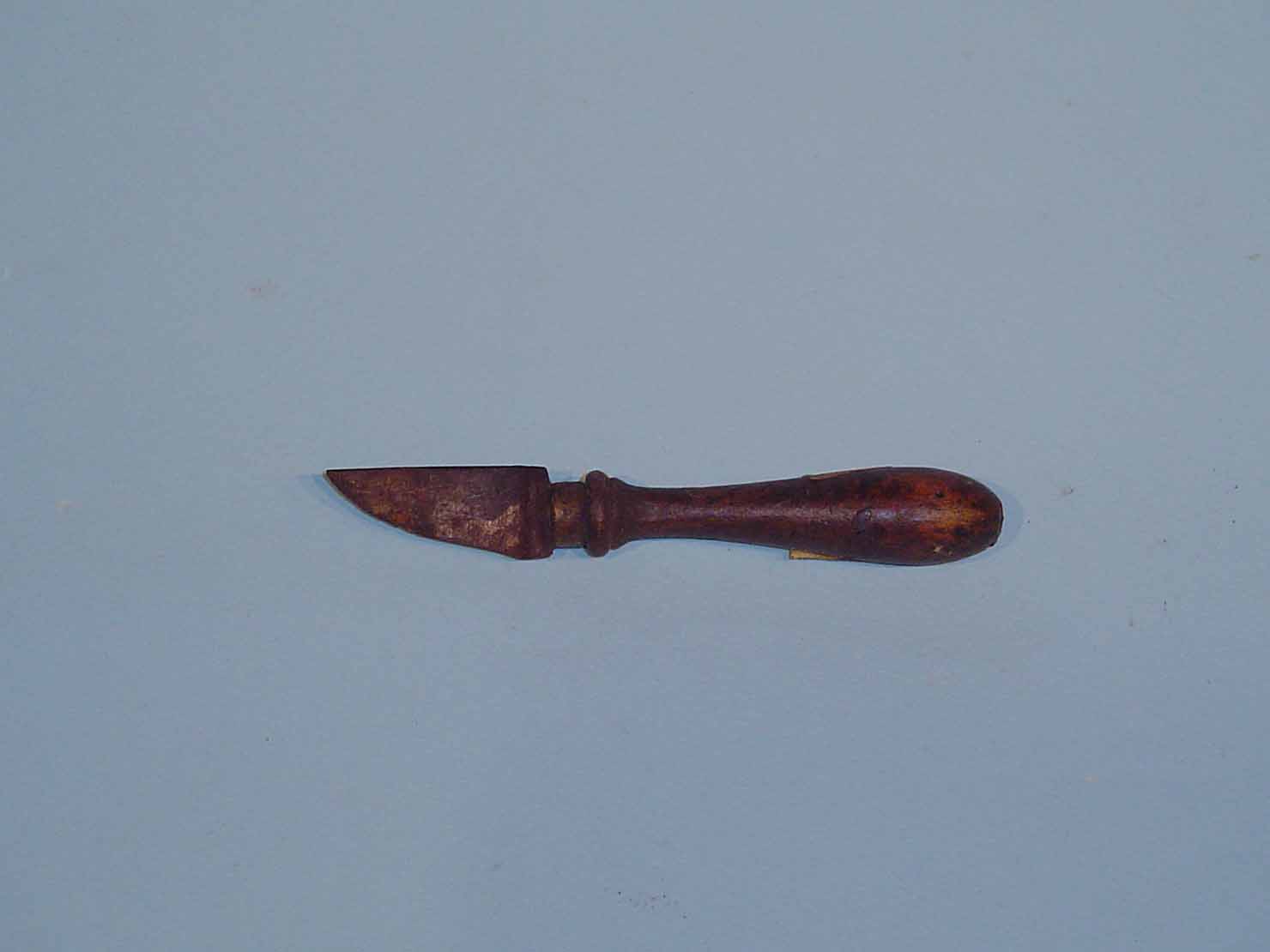 coltello a raschietto - produzione marchigiana (sec. XX inizio)