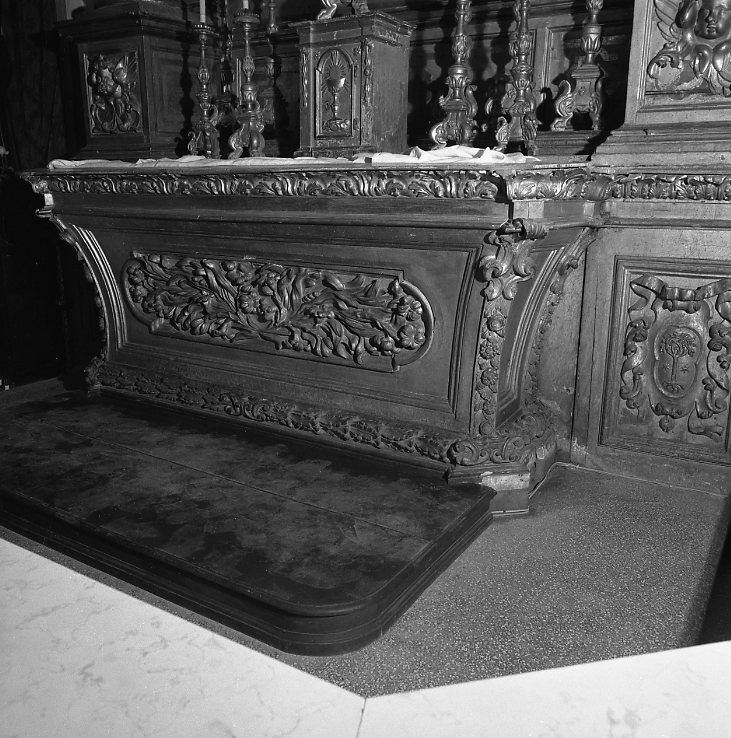 mensa d'altare, elemento d'insieme - bottega marchigiana (prima metà sec. XVIII)
