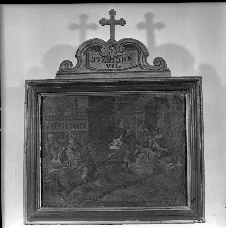 stazione VII: Gesù cade sotto la croce la seconda volta (Via Crucis, elemento d'insieme) di Trajani Giuseppe (attribuito) (seconda metà sec. XVIII)