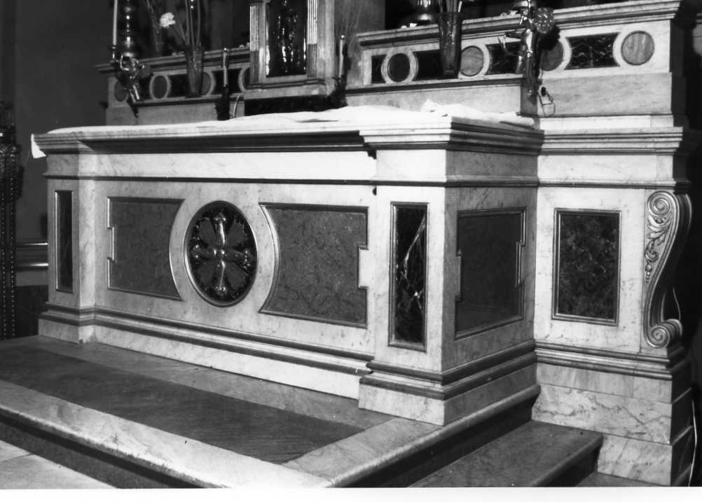 altare maggiore di Rossi Giuseppe (sec. XX)
