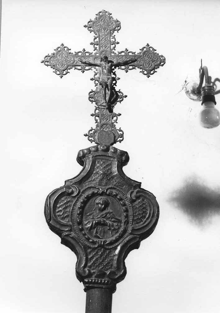 croce processionale - bottega marchigiana (ultimo quarto sec. XIX)