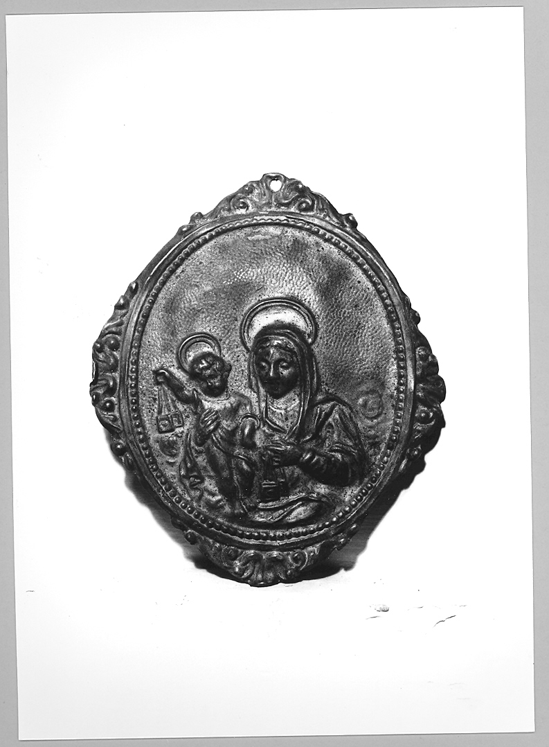 Madonna del Carmelo (emblema di confraternita) - bottega marchigiana (seconda metà sec. XVIII)