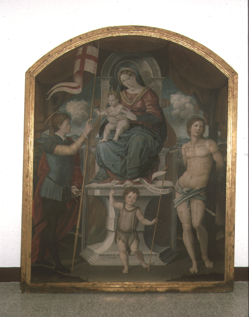 Madonna in trono e Santi Giuliano e Sebastiano (dipinto) di Pagani Vincenzo (sec. XVI)