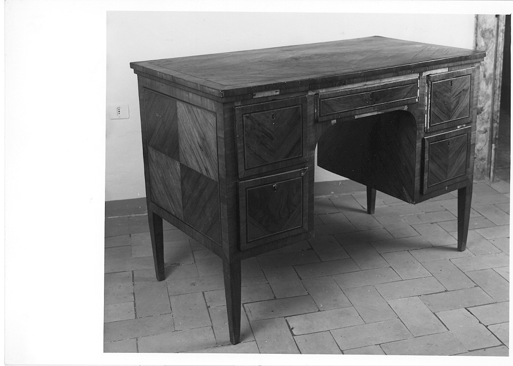 scrivania - bottega marchigiana (fine/inizio secc. XVIII/ XIX)