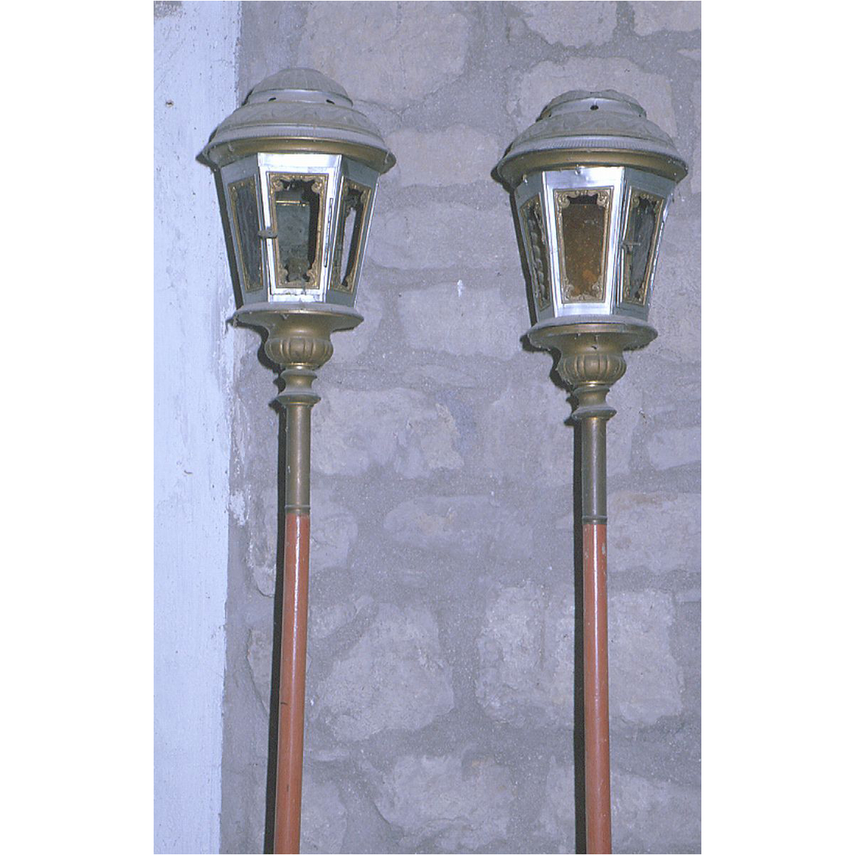 lanterna processionale, coppia - bottega marchigiana (fine/inizio secc. XIX/ XX)