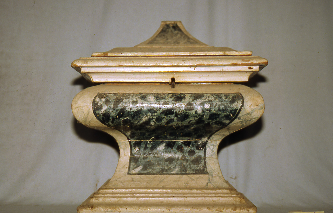 urna - bottega marchigiana (sec. XVII)