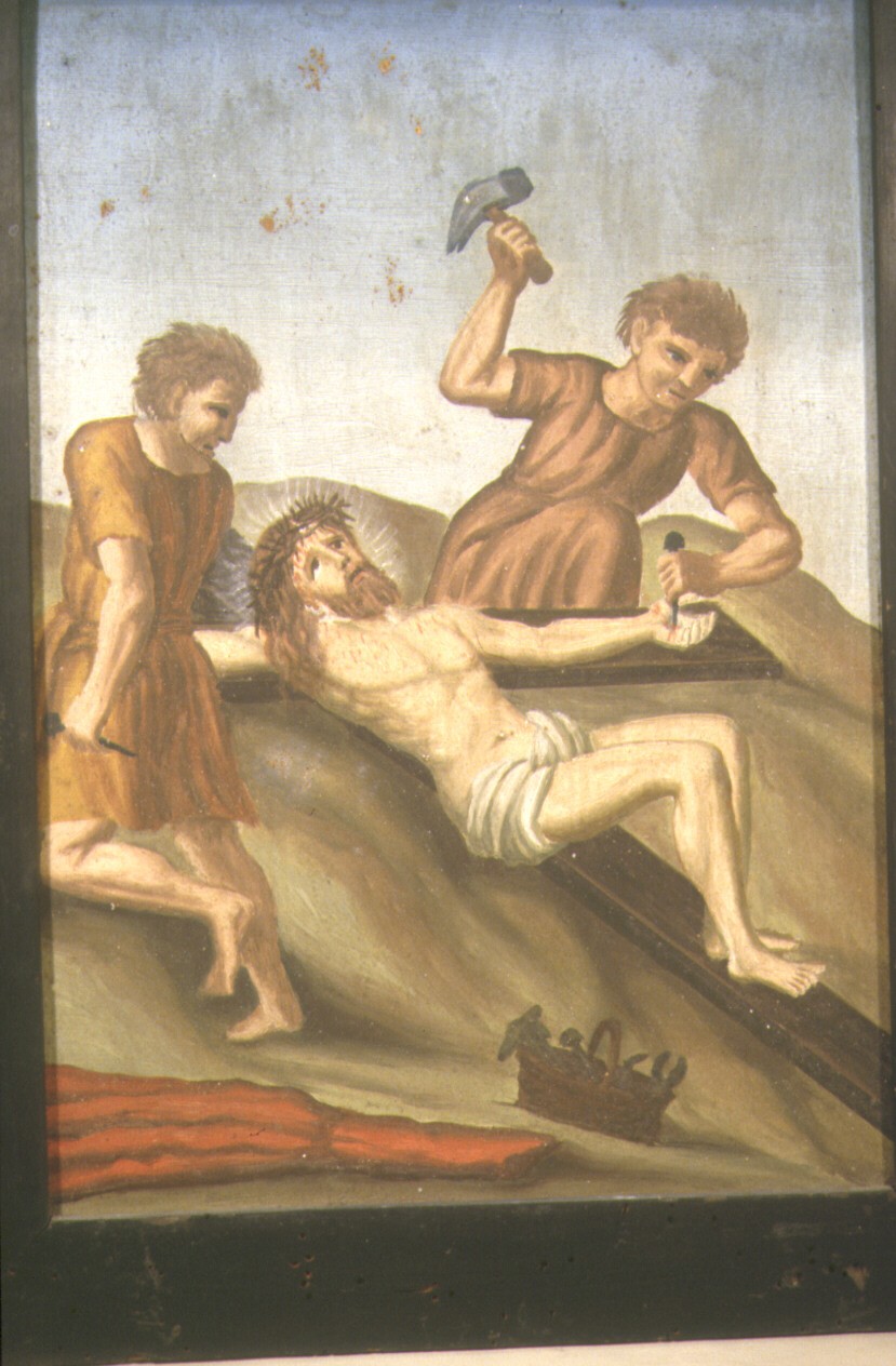 stazione XI: Gesù inchiodato alla croce (dipinto, elemento d'insieme) - bottega marchigiana (primo quarto sec. XX)