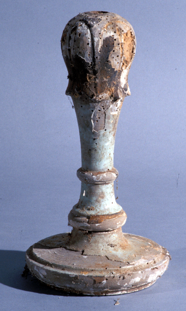 vaso d'altare con composizione floreale, frammento - bottega marchigiana (sec. XVIII)