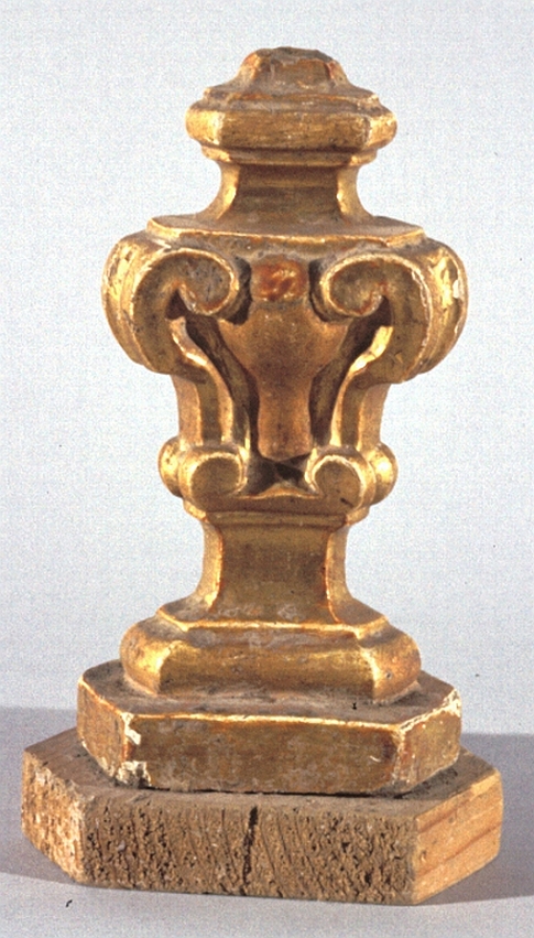 vaso d'altare con composizione floreale, serie - bottega marchigiana (sec. XVIII)