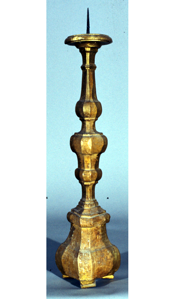 candeliere d'altare, coppia - bottega marchigiana (sec. XVIII)