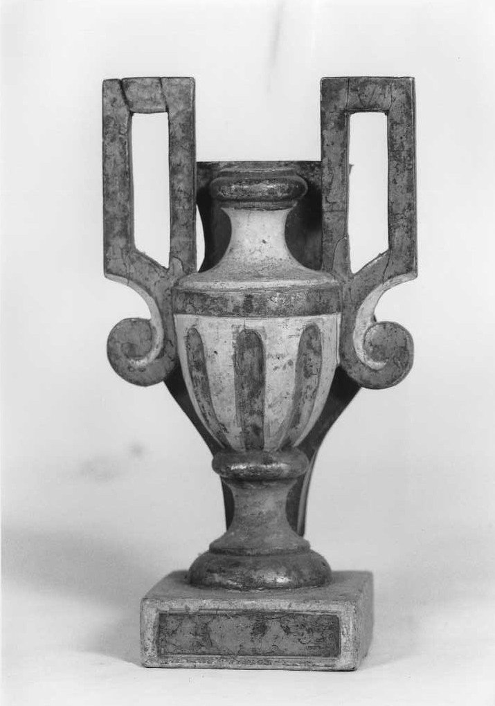 vaso d'altare con composizione floreale - bottega marchigiana (sec. XVIII)