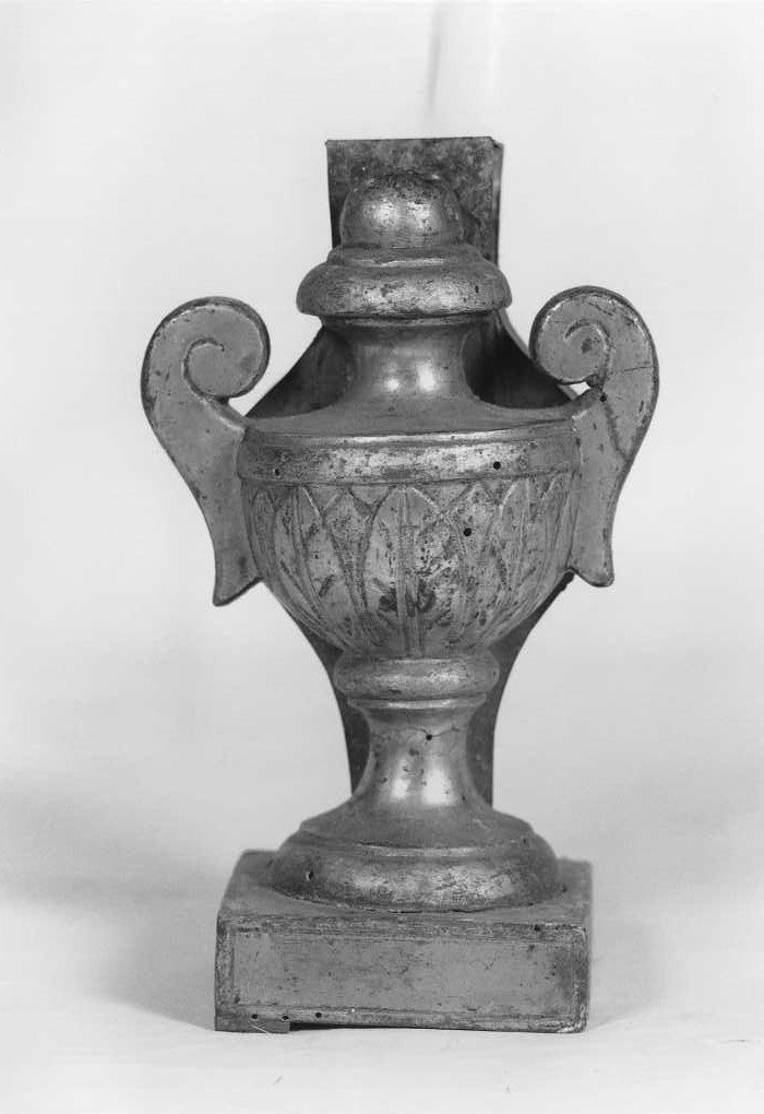 vaso d'altare con composizione floreale, serie - bottega marchigiana (sec. XIX)