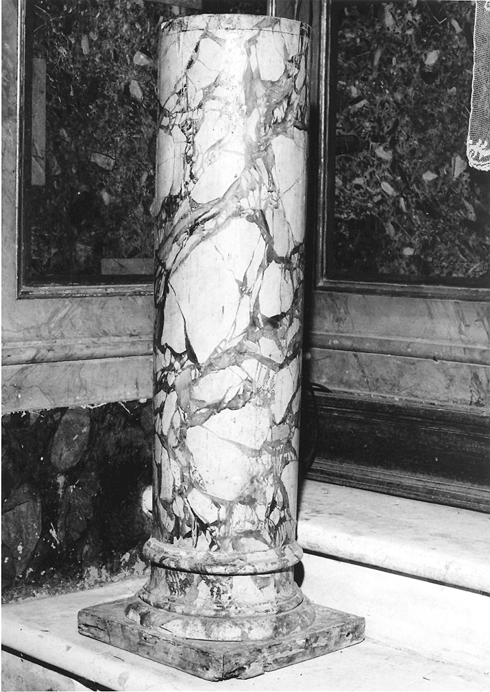base di colonna, serie - bottega marchigiana (seconda metà sec. XIX)