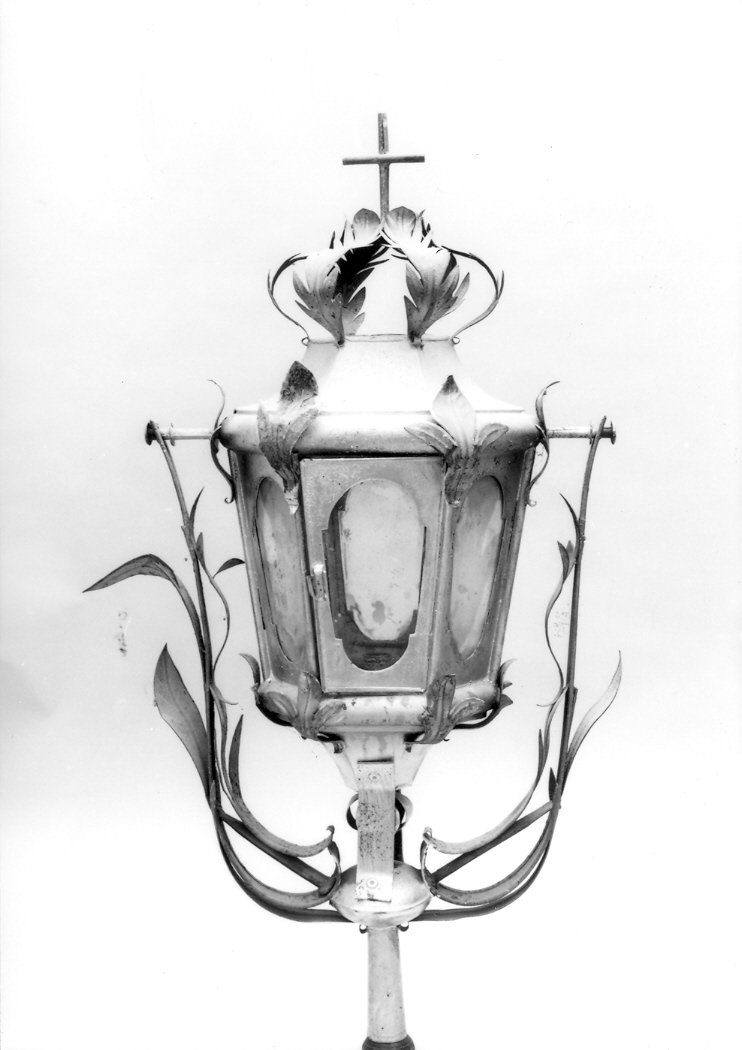 lanterna processionale, serie - bottega marchigiana (fine/inizio secc. XIX/ XX)