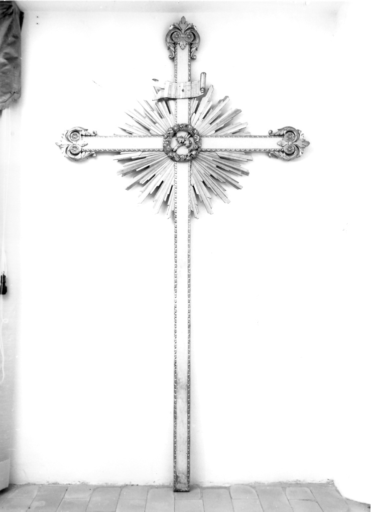 croce da parete - bottega marchigiana (prima metà sec. XX)