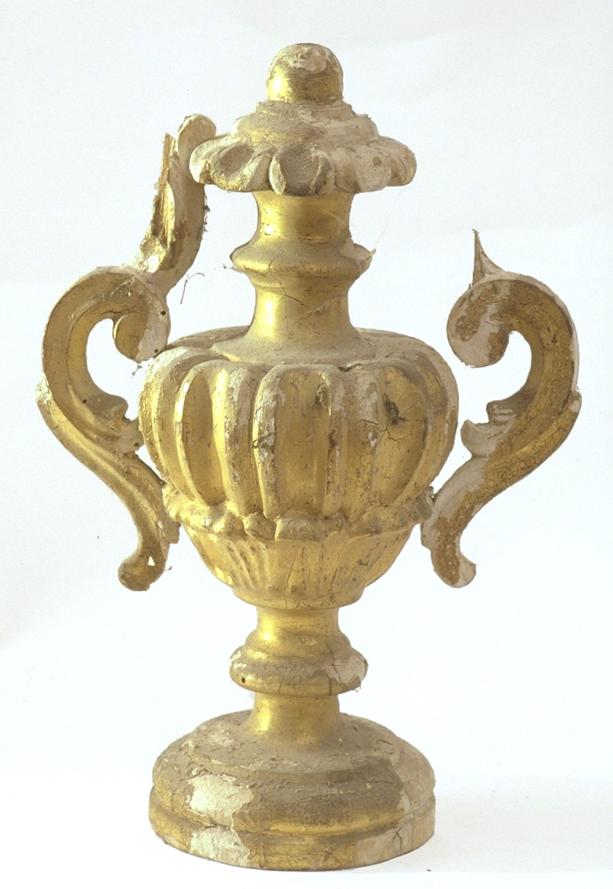 vaso d'altare con composizione floreale - bottega pesarese (prima metà sec. XVIII)