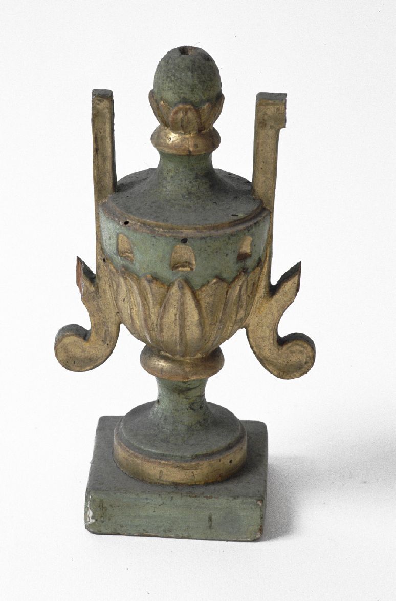 vaso d'altare con composizione floreale - bottega pesarese (seconda metà sec. XIX)