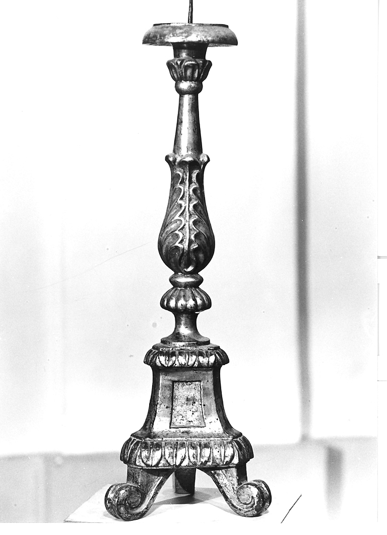 candeliere, serie - bottega marchigiana (seconda metà sec. XIX)