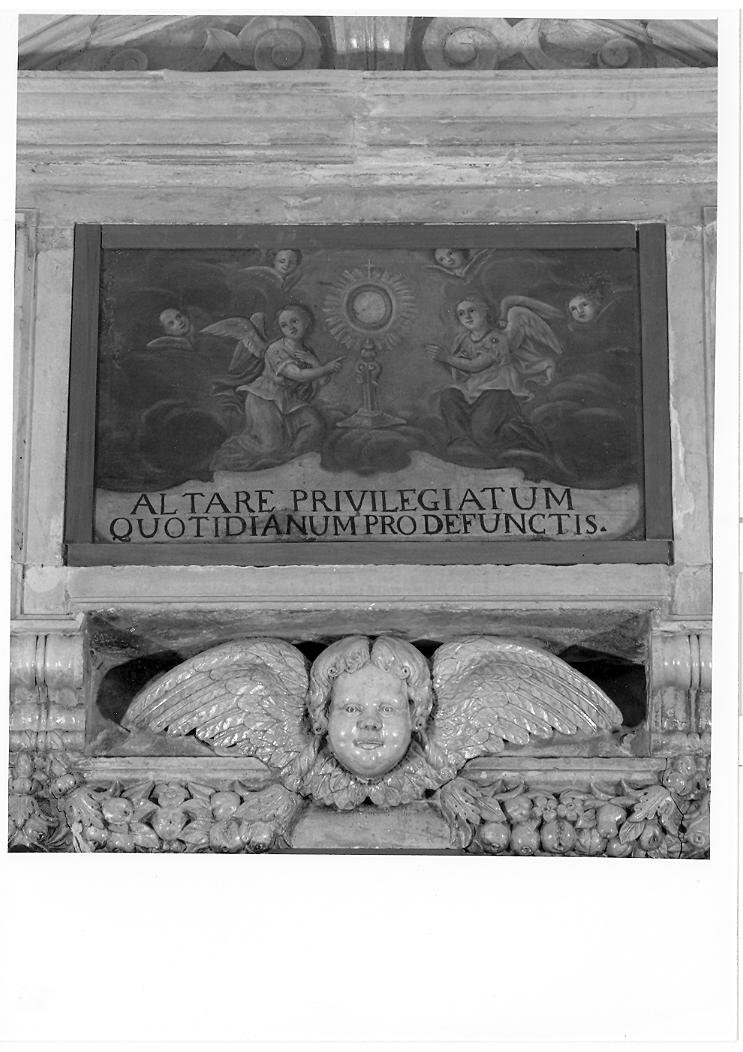 angeli adoranti il calice eucaristico (dipinto) - ambito marchigiano (sec. XVIII)