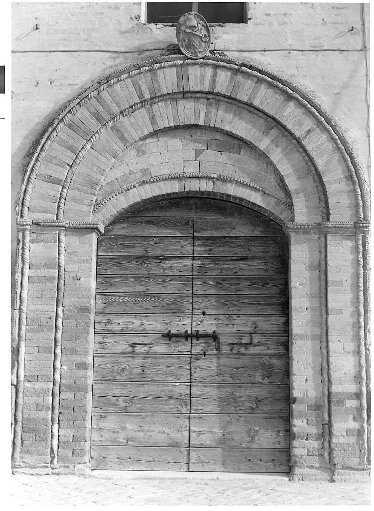 portale - bottega marchigiana (sec. XVI)