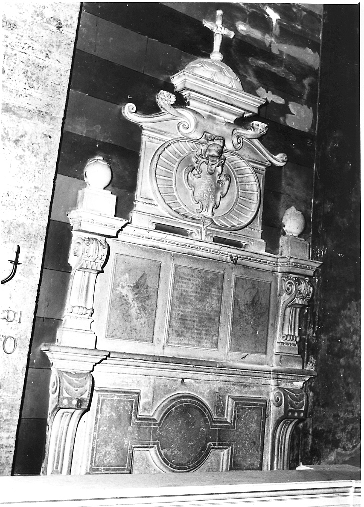 monumento funebre - a edicola centinata - bottega marchigiana (sec. XVII)