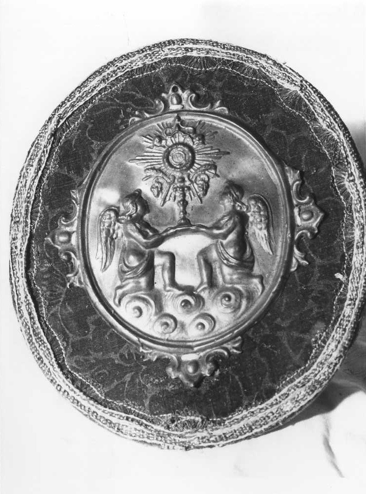 angelo con ostensorio (emblema di confraternita, serie) - bottega marchigiana (prima metà sec. XIX)