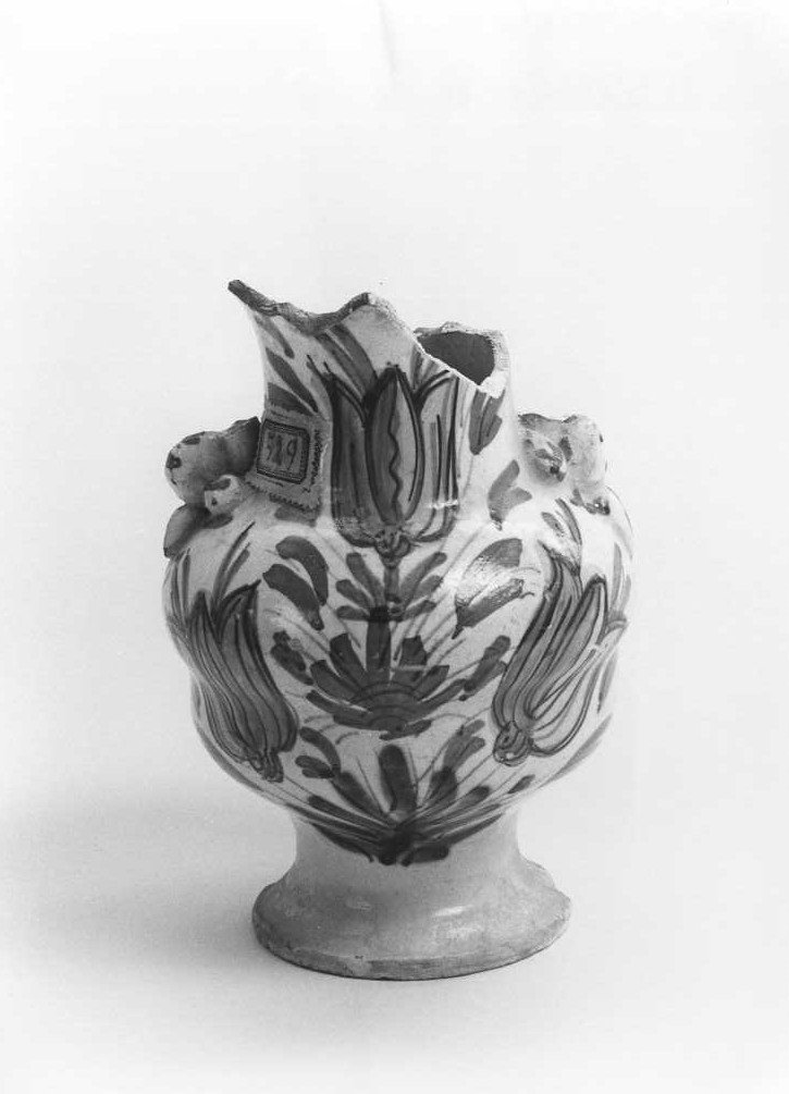 motivi decorativi vegetali (vaso, frammento) - manifattura di Cerreto Sannita (sec. XVIII)