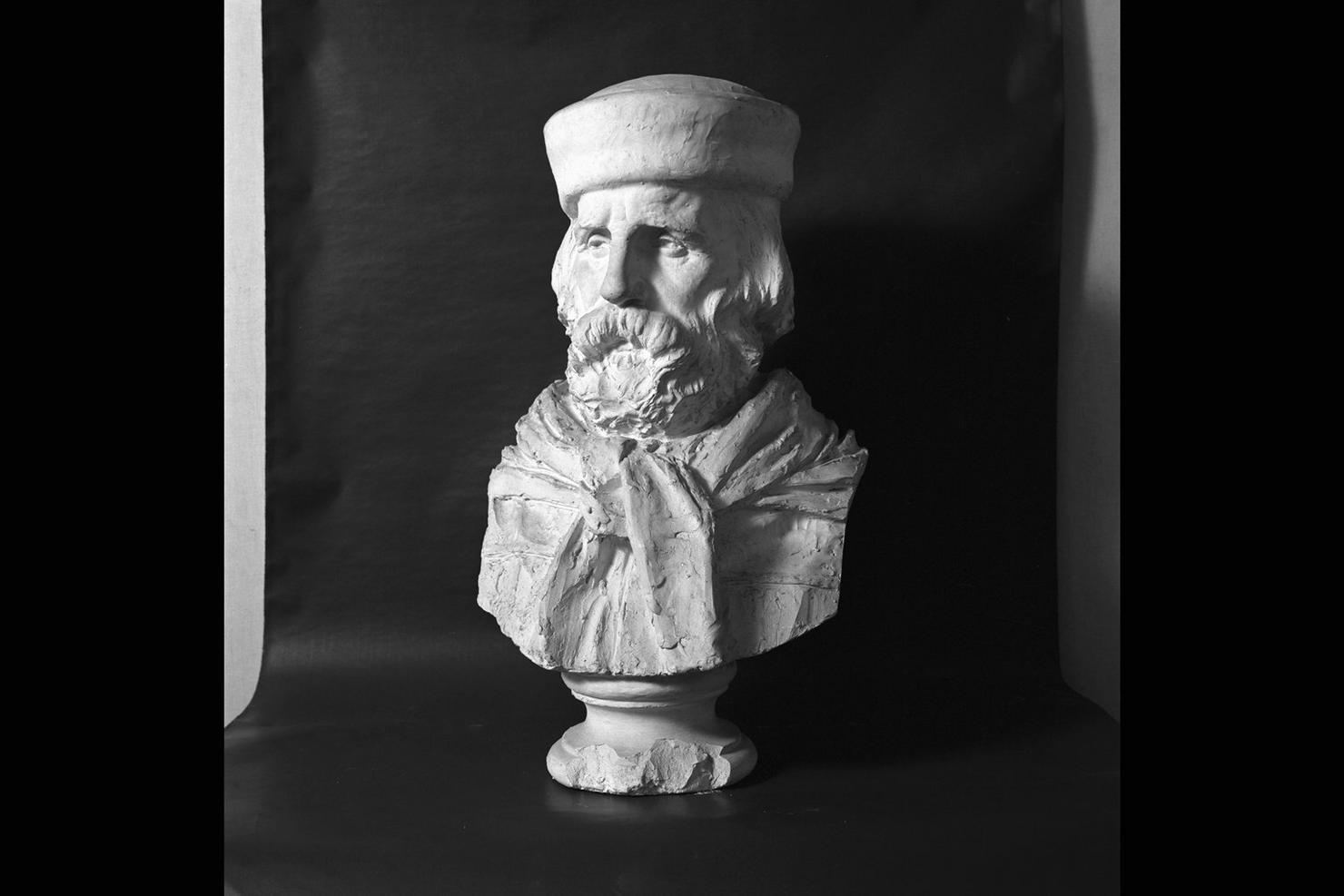 ritratto di Giuseppe Garibaldi (busto) di De Angelis Giuseppe (sec. XX)
