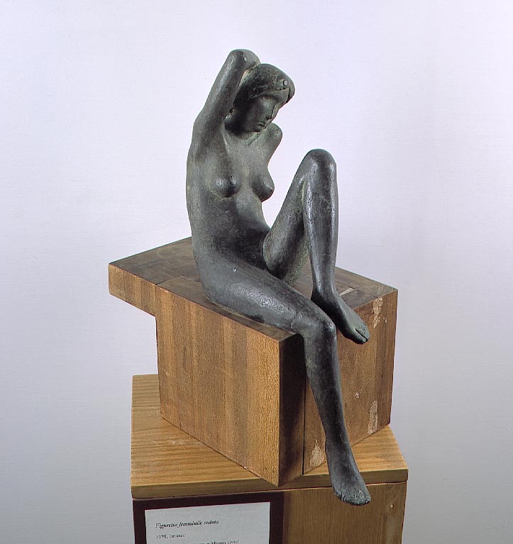 Figuretta femminile seduta, figura femminile nuda (statua) di Bartoccini Bruno (sec. XX)