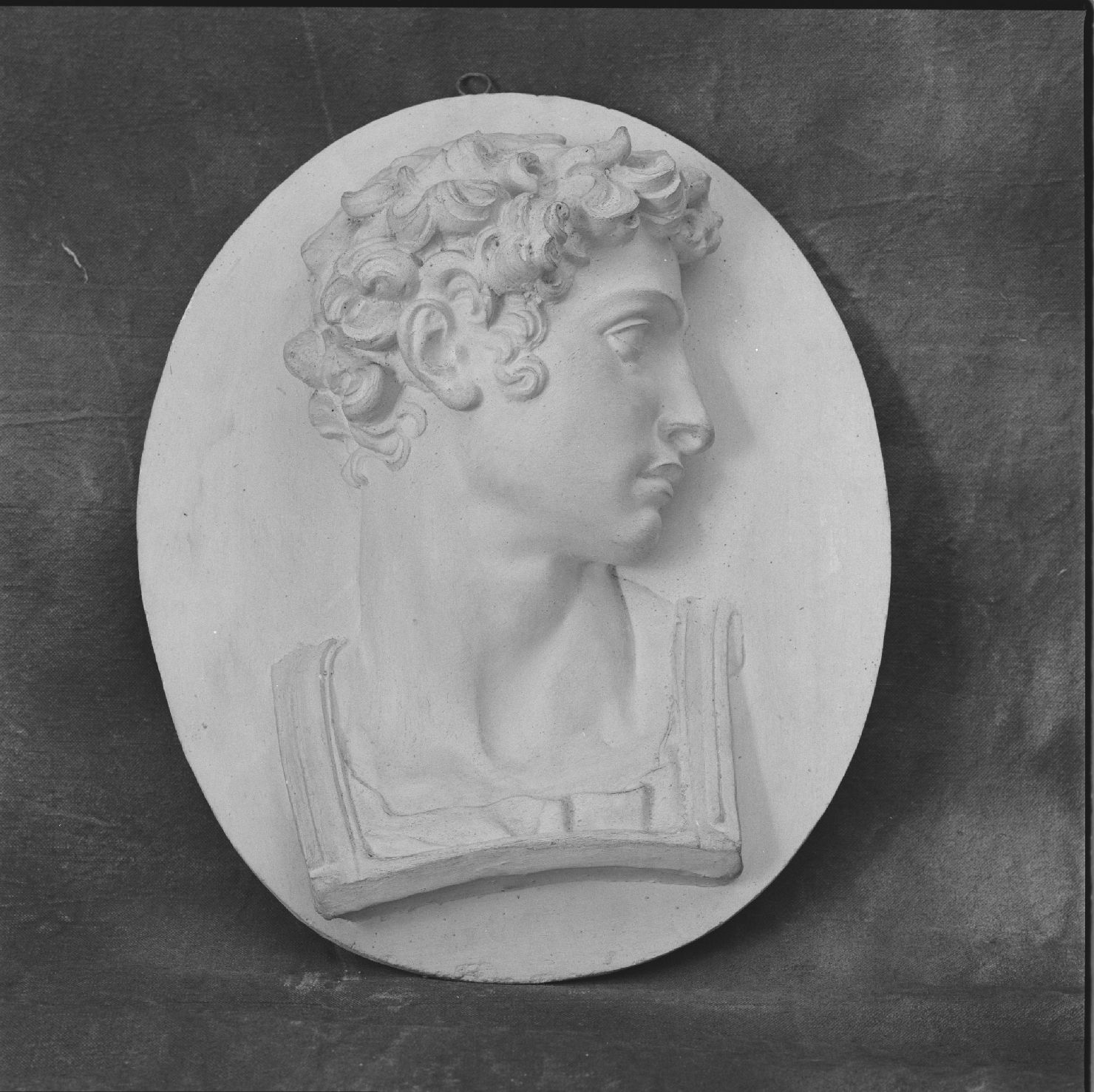 medaglione con ritratto di Giuliano de' Medici (rilievo) - ambito marchigiano (seconda metà sec. XIX)