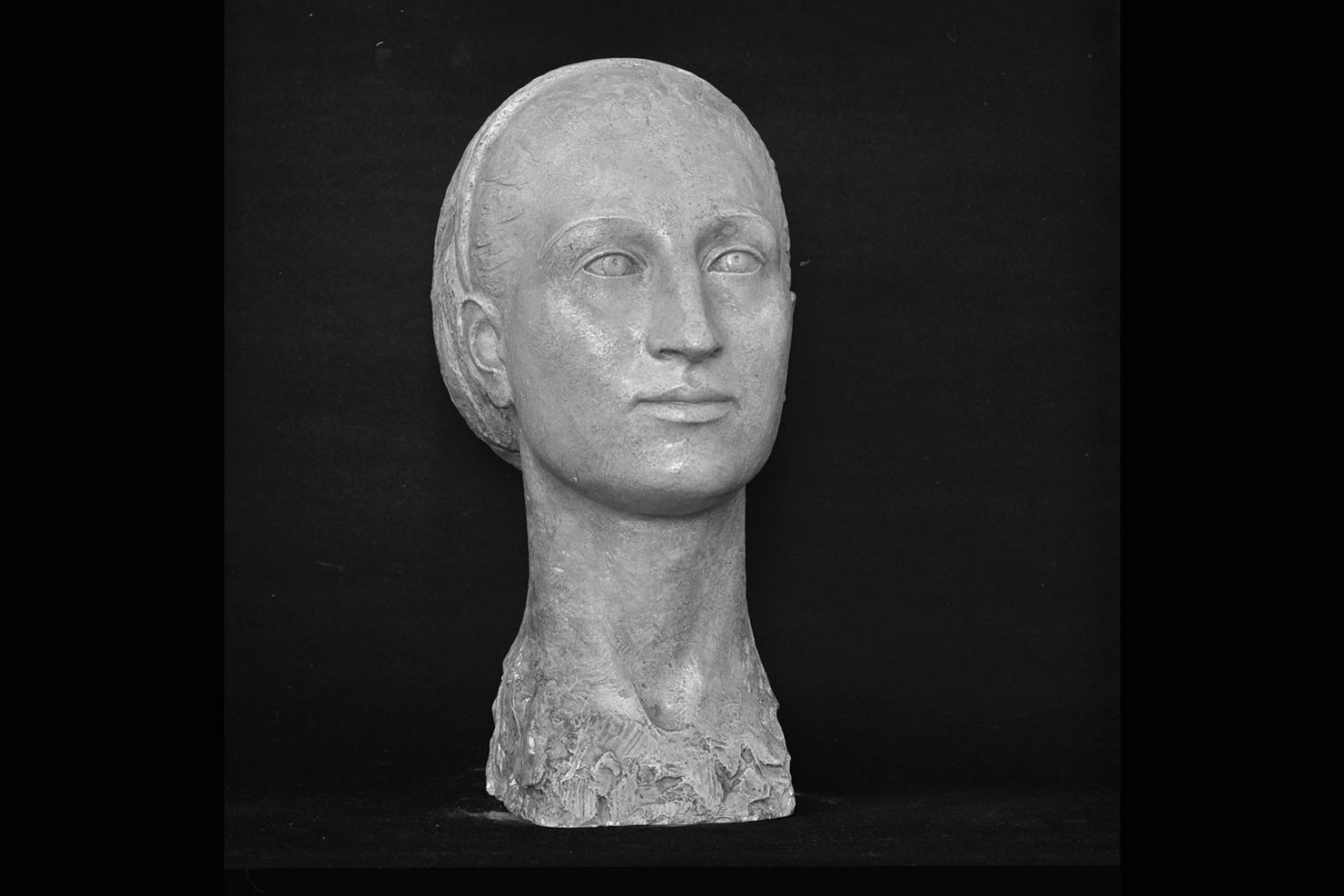 Ritratto della Signora Mammola, testa femminile (scultura) di Gera Uno (sec. XX)