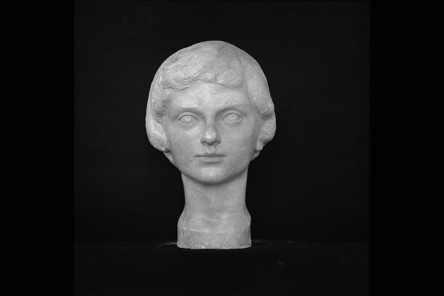 testa di fanciulla (scultura) di Gera Uno (sec. XX)