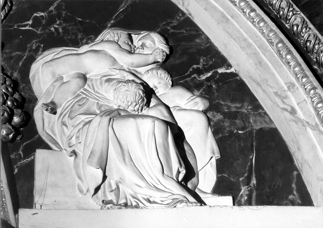 Carità (rilievo) di Pallotta Emidio, Latini Giovan Battista (sec. XIX)