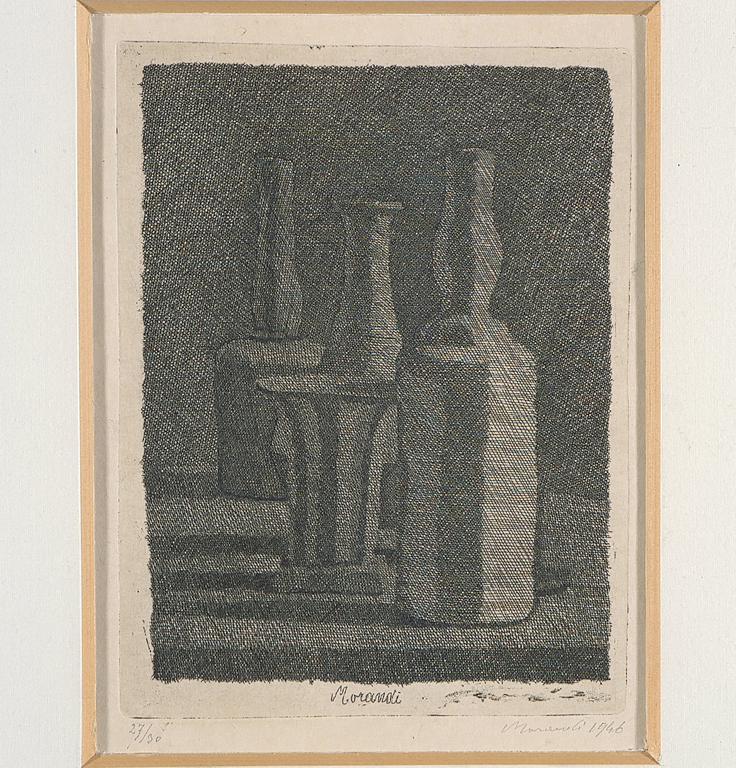 Natura morta con vasetto e tre bottiglie, natura morta (stampa) di Morandi Giorgio (sec. XX)