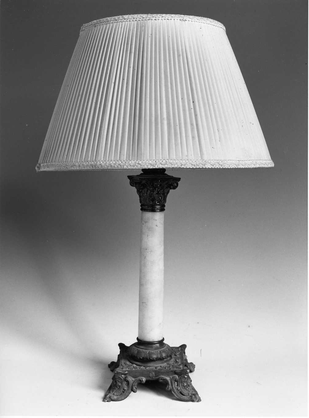 lampada da tavolo - bottega Italia centro-meridionale (primo quarto sec. XX)