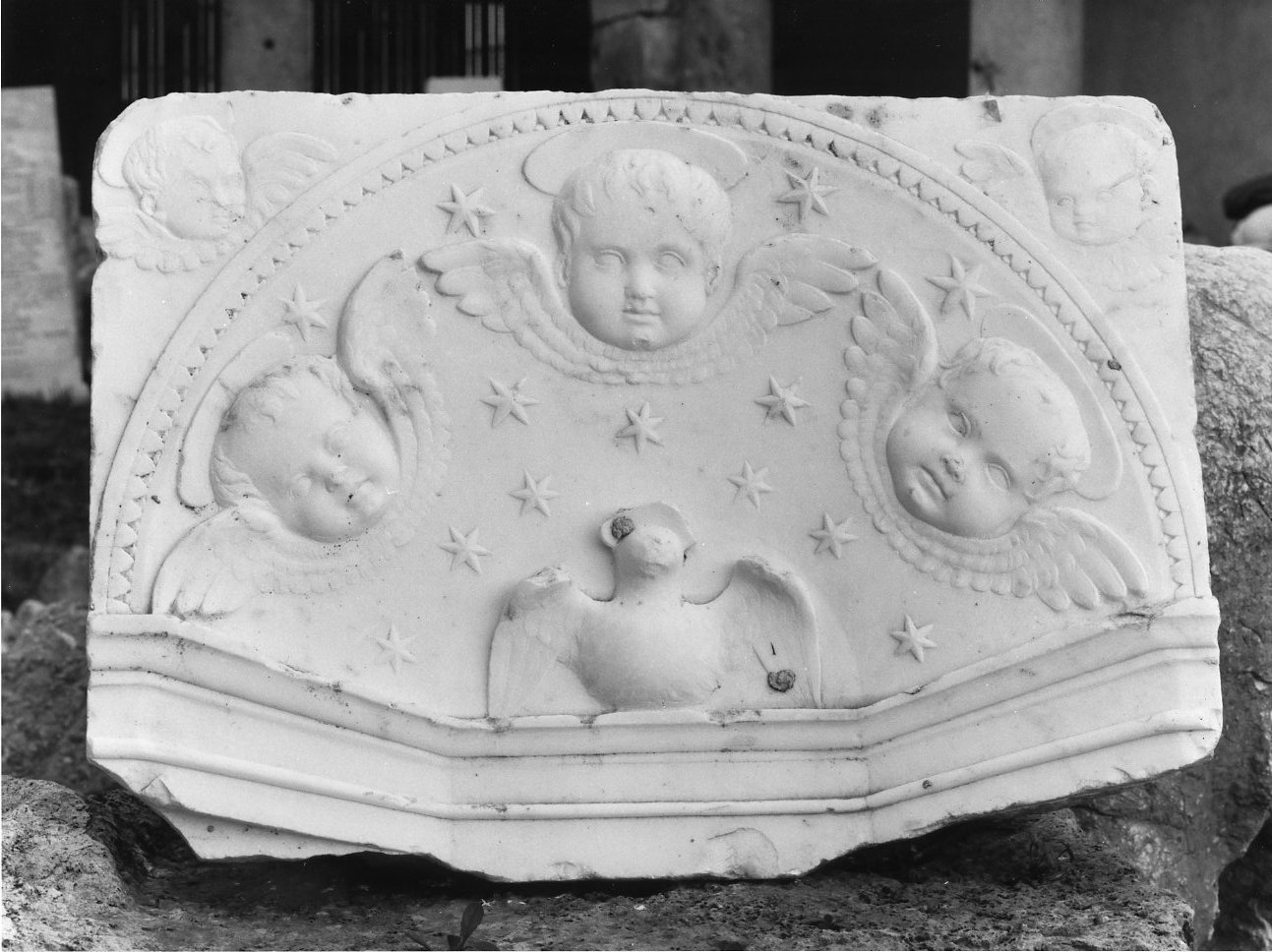 decorazione plastica, frammento - bottega Italia meridionale (secc. XIX/ XX)