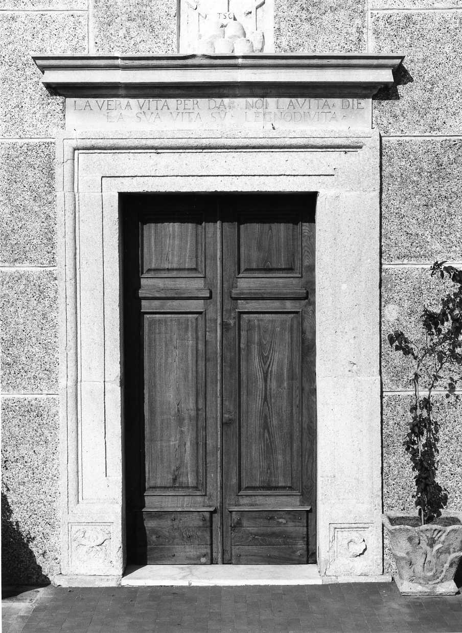 portale architravato, opera isolata - bottega Italia meridionale (sec. XVII)