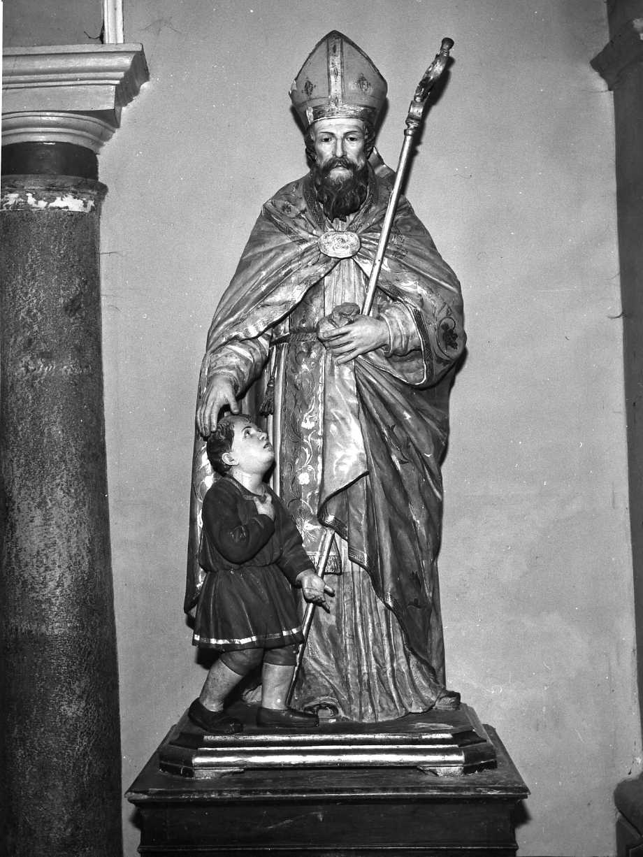 San Biagio con bambino (statua) di Avallone Giovanni (attribuito) (sec. XX)