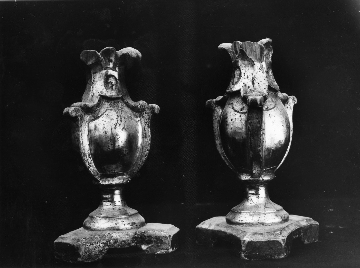 vaso d'altare, serie - bottega Italia meridionale (inizio sec. XVIII)