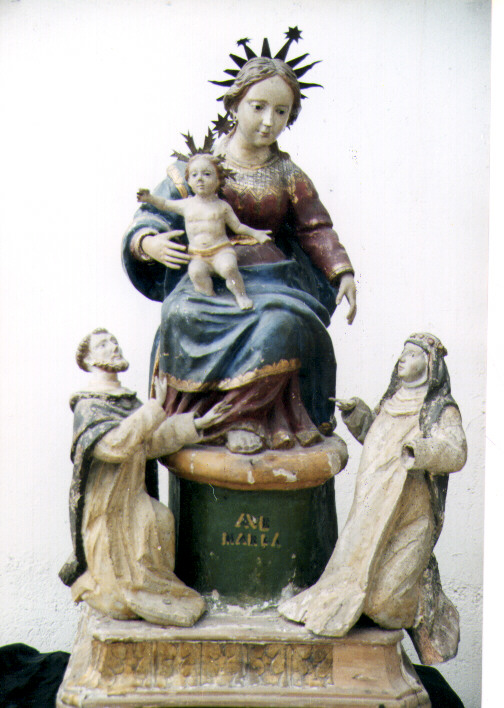 Madonna del Rosario di Pompei, Madonna del Rosario con San Domenico e Santa Caterina da Siena (gruppo scultoreo) - bottega molisana (inizio sec. XVIII)