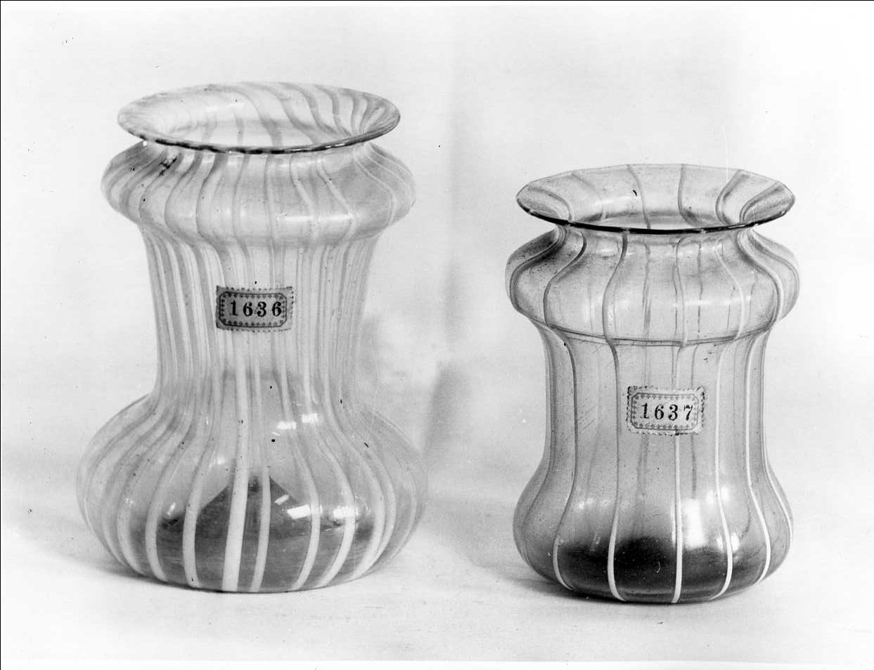 vaso, coppia - bottega veneziana (fine/inizio secc. XVIII/ XIX)