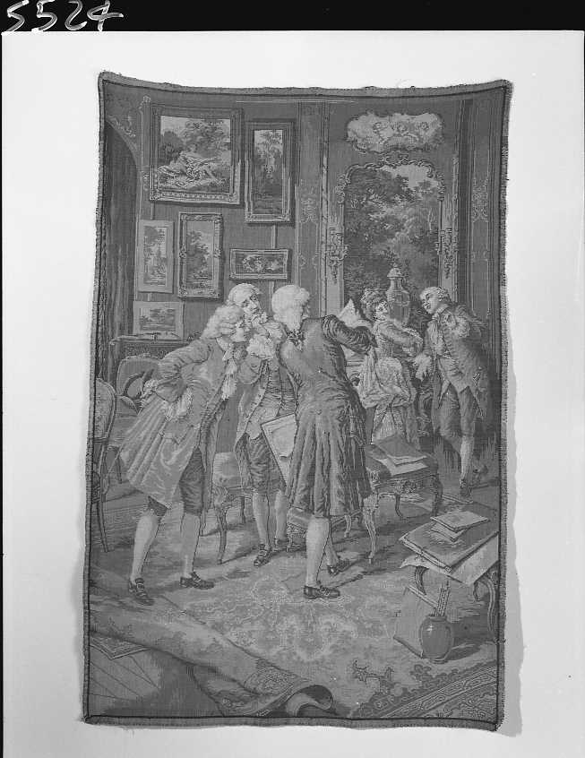conoscitori di stampe in un salotto (arazzo, opera isolata) - manifattura napoletana (secc. XVIII/ XIX)