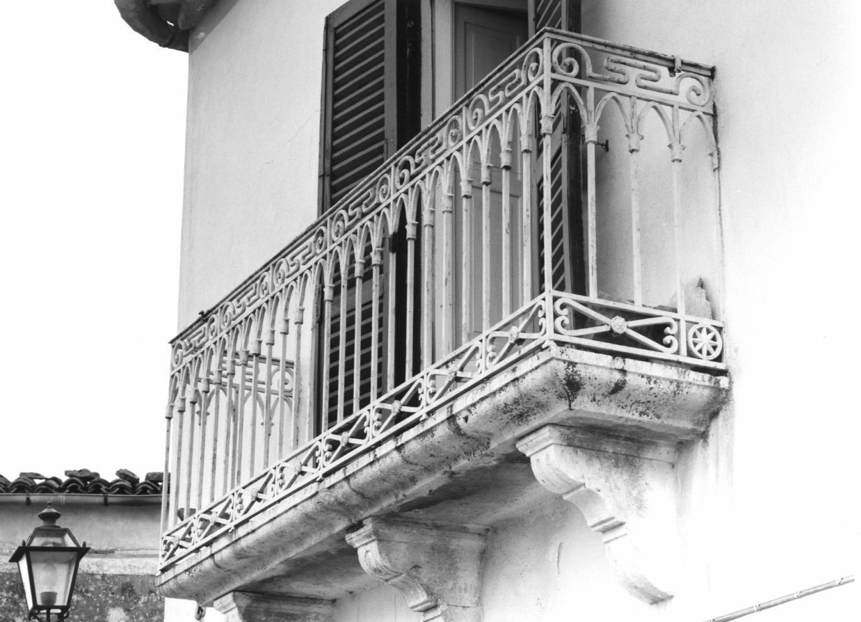 ringhiera di balcone - bottega molisana (sec. XIX)