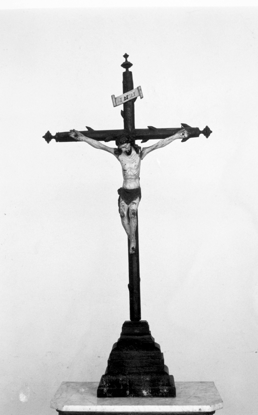 Cristo crocifisso (croce d'altare)